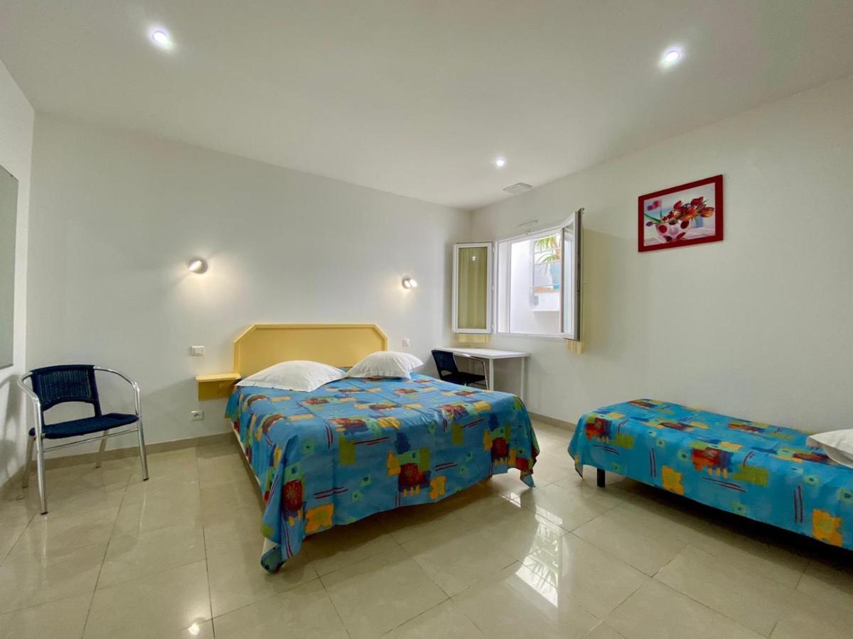 Hotel Myriam Vias Plage Exteriör bild